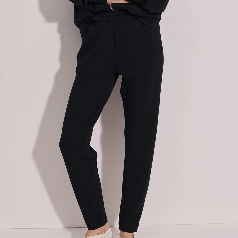 Varley Black double soft  slim fit pants  size large EUC